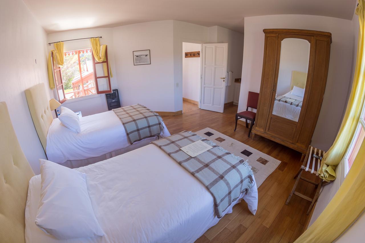 Hotel El Pedral Пуерто Мадрин Екстериор снимка