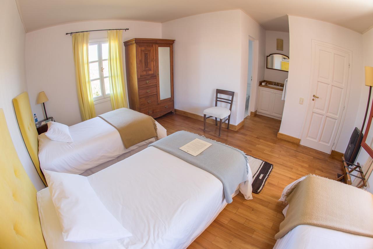 Hotel El Pedral Пуерто Мадрин Екстериор снимка
